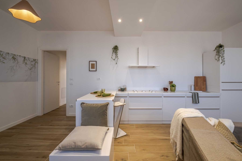 03-Home-staging-vendita-vendere-casa-a-Lonato-del-Garda-Gallery-CUCINA