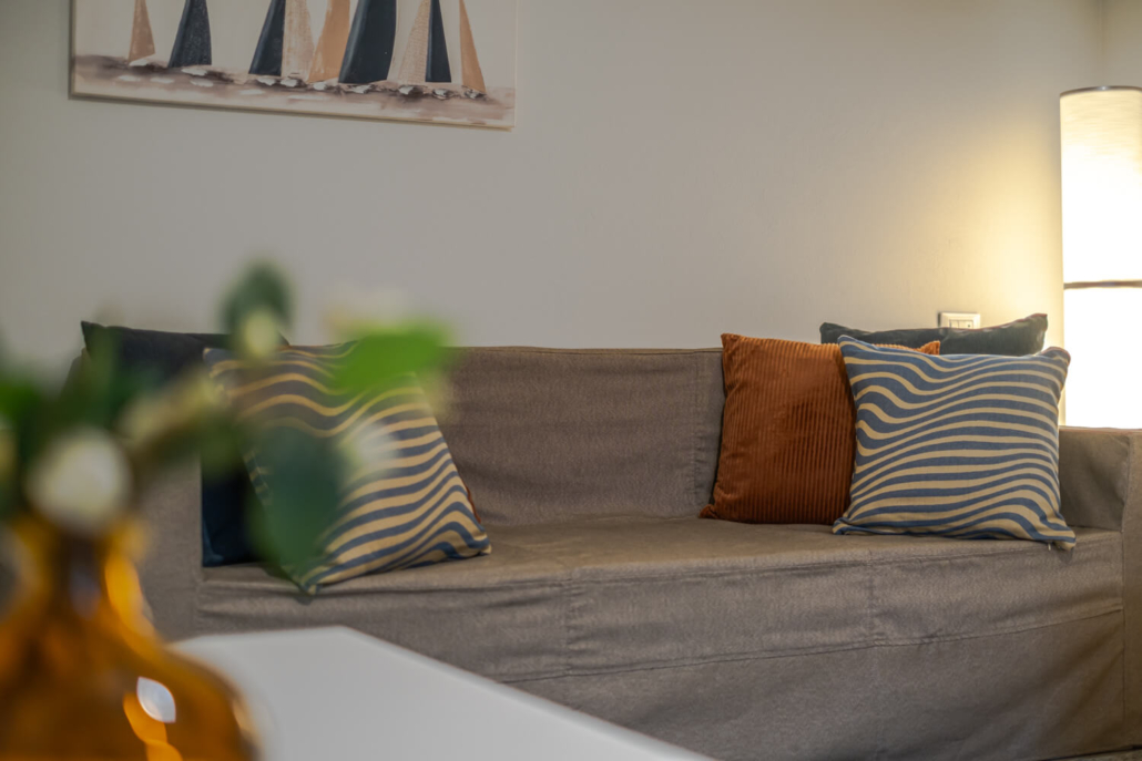 07-Home staging-vendita-vendere casa a Soiano del Garda-Gallery-DETTAGLIO SOGGIORNO