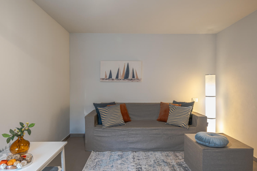 08-Home staging-vendita-vendere casa a Soiano del Garda-Gallery-SOGGIORNO